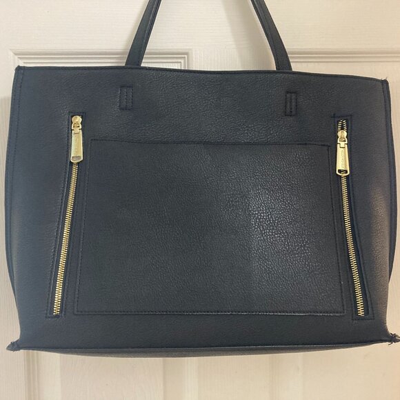 Beautiful Steve Madden Tote Bag - Picture 3 of 9